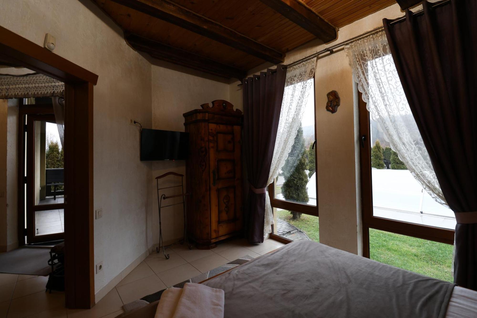 Willa Vip House Mikuliczyn Zewnętrze zdjęcie