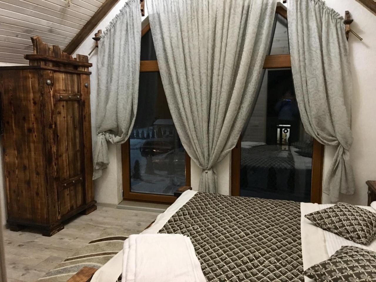 Willa Vip House Mikuliczyn Zewnętrze zdjęcie